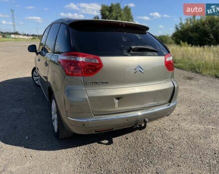 Бежевий Сітроен С4 Пікассо, об'ємом двигуна 1.6 л та пробігом 216 тис. км за 5500 $, фото 22 на Automoto.ua