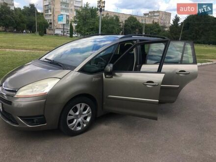 Сітроен С4 Пікассо 2007 у Рівному на Automoto.ua Бежевий Сітроен С4 Пікассо, об'ємом двигуна 0 л та пробігом 240 тис. км за 6201 $, фото 1 на Automoto.ua