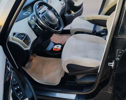 Черный Ситроен С4 Пикассо, объемом двигателя 2 л и пробегом 320 тыс. км за 4600 $, фото 20 на Automoto.ua