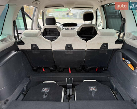 Черный Ситроен С4 Пикассо, объемом двигателя 1.56 л и пробегом 255 тыс. км за 5600 $, фото 18 на Automoto.ua