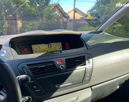 Черный Ситроен С4 Пикассо, объемом двигателя 1.6 л и пробегом 193 тыс. км за 6790 $, фото 14 на Automoto.ua