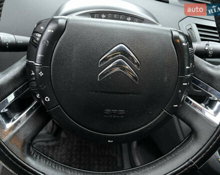 Черный Ситроен С4 Пикассо, объемом двигателя 1.56 л и пробегом 312 тыс. км за 5600 $, фото 9 на Automoto.ua