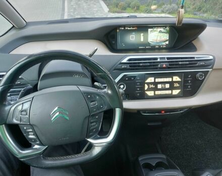 Чорний Сітроен С4 Пікассо, об'ємом двигуна 1.6 л та пробігом 235 тис. км за 9900 $, фото 7 на Automoto.ua