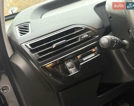 Черный Ситроен С4 Пикассо, объемом двигателя 1.56 л и пробегом 116 тыс. км за 8150 $, фото 71 на Automoto.ua