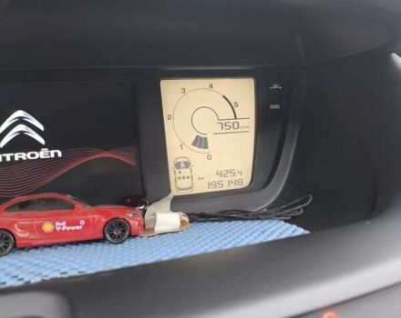 Чорний Сітроен С4 Пікассо, об'ємом двигуна 1.6 л та пробігом 195 тис. км за 8300 $, фото 3 на Automoto.ua