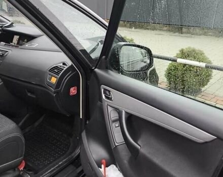 Чорний Сітроен С4 Пікассо, об'ємом двигуна 1.6 л та пробігом 195 тис. км за 8300 $, фото 7 на Automoto.ua