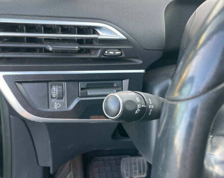 Чорний Сітроен С4 Пікассо, об'ємом двигуна 2 л та пробігом 260 тис. км за 11000 $, фото 27 на Automoto.ua