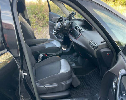 Чорний Сітроен С4 Пікассо, об'ємом двигуна 2 л та пробігом 260 тис. км за 11000 $, фото 7 на Automoto.ua