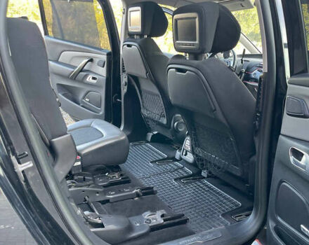 Чорний Сітроен С4 Пікассо, об'ємом двигуна 2 л та пробігом 260 тис. км за 11000 $, фото 15 на Automoto.ua