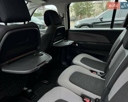 Чорний Сітроен С4 Пікассо, об'ємом двигуна 1.6 л та пробігом 238 тис. км за 10000 $, фото 18 на Automoto.ua