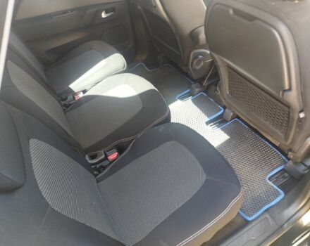 Чорний Сітроен С4 Пікассо, об'ємом двигуна 1.6 л та пробігом 235 тис. км за 10800 $, фото 5 на Automoto.ua