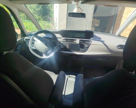 Чорний Сітроен С4 Пікассо, об'ємом двигуна 1.6 л та пробігом 235 тис. км за 10800 $, фото 4 на Automoto.ua