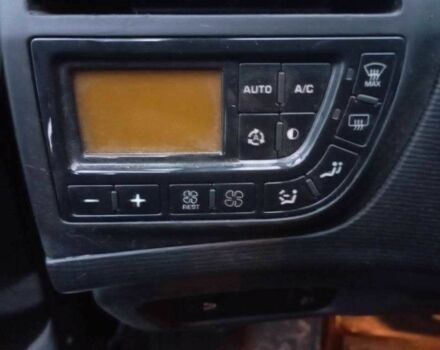 Черный Ситроен С4 Пикассо, объемом двигателя 2 л и пробегом 353 тыс. км за 4500 $, фото 2 на Automoto.ua