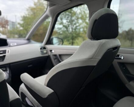 Черный Ситроен С4 Пикассо, объемом двигателя 1.7 л и пробегом 210 тыс. км за 6999 $, фото 14 на Automoto.ua