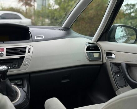 Черный Ситроен С4 Пикассо, объемом двигателя 1.7 л и пробегом 210 тыс. км за 6999 $, фото 15 на Automoto.ua