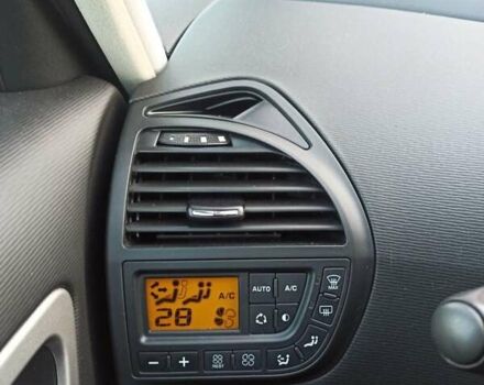 Чорний Сітроен С4 Пікассо, об'ємом двигуна 1.6 л та пробігом 253 тис. км за 7200 $, фото 7 на Automoto.ua