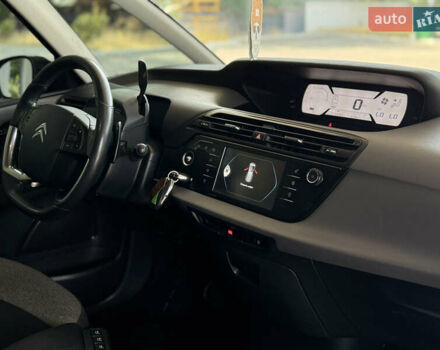 Чорний Сітроен С4 Пікассо, об'ємом двигуна 2 л та пробігом 270 тис. км за 9500 $, фото 8 на Automoto.ua