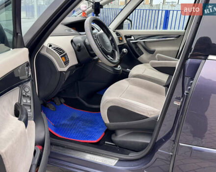 Фіолетовий Сітроен С4 Пікассо, об'ємом двигуна 1.56 л та пробігом 331 тис. км за 5499 $, фото 16 на Automoto.ua