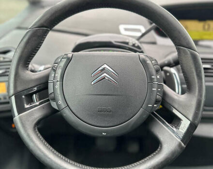 Фиолетовый Ситроен С4 Пикассо, объемом двигателя 2 л и пробегом 205 тыс. км за 6999 $, фото 18 на Automoto.ua