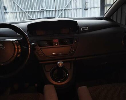 Фиолетовый Ситроен С4 Пикассо, объемом двигателя 1.6 л и пробегом 186 тыс. км за 8250 $, фото 8 на Automoto.ua