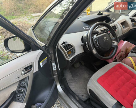 Коричневый Ситроен С4 Пикассо, объемом двигателя 1.56 л и пробегом 280 тыс. км за 4150 $, фото 9 на Automoto.ua