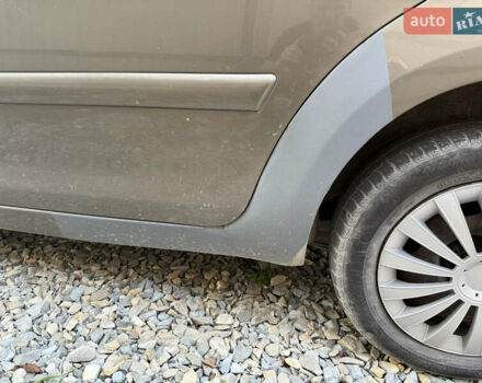 Коричневый Ситроен С4 Пикассо, объемом двигателя 1.56 л и пробегом 280 тыс. км за 4150 $, фото 6 на Automoto.ua