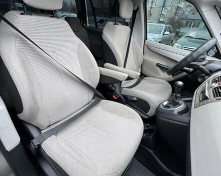 Коричневый Ситроен С4 Пикассо, объемом двигателя 1.56 л и пробегом 246 тыс. км за 5900 $, фото 18 на Automoto.ua