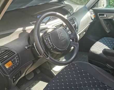 Ситроен С4 Пикассо 2008 в Белой Церкве на Automoto.ua Коричневый Ситроен С4 Пикассо, объемом двигателя 2 л и пробегом 210 тыс. км за 6500 $, фото 9 на Automoto.ua