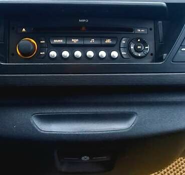 Коричневий Сітроен С4 Пікассо, об'ємом двигуна 2 л та пробігом 387 тис. км за 5100 $, фото 14 на Automoto.ua