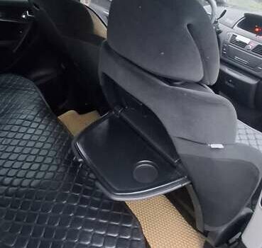 Коричневий Сітроен С4 Пікассо, об'ємом двигуна 2 л та пробігом 387 тис. км за 5100 $, фото 30 на Automoto.ua