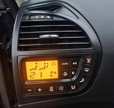 Коричневий Сітроен С4 Пікассо, об'ємом двигуна 2 л та пробігом 387 тис. км за 5100 $, фото 19 на Automoto.ua