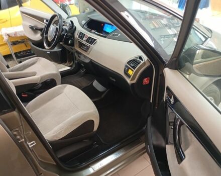 Коричневий Сітроен С4 Пікассо, об'ємом двигуна 2 л та пробігом 180 тис. км за 6500 $, фото 3 на Automoto.ua