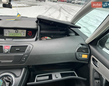 Коричневый Ситроен С4 Пикассо, объемом двигателя 1.6 л и пробегом 219 тыс. км за 5999 $, фото 48 на Automoto.ua