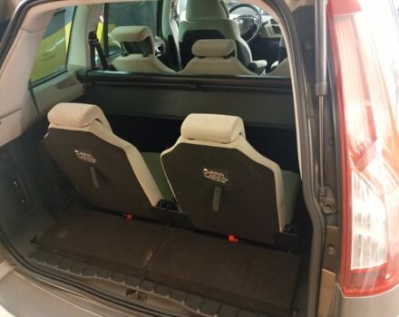 Коричневий Сітроен С4 Пікассо, об'ємом двигуна 2 л та пробігом 180 тис. км за 6500 $, фото 9 на Automoto.ua