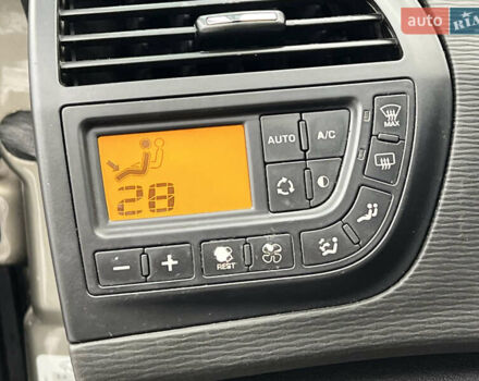 Коричневый Ситроен С4 Пикассо, объемом двигателя 1.6 л и пробегом 219 тыс. км за 5999 $, фото 36 на Automoto.ua