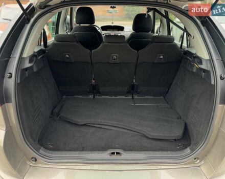 Ситроен С4 Пикассо 2010 в Бердичеве на Automoto.ua Коричневый Ситроен С4 Пикассо, объемом двигателя 1.6 л и пробегом 225 тыс. км за 4150 $, фото 23 на Automoto.ua