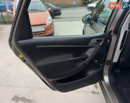 Ситроен С4 Пикассо 2010 в Бердичеве на Automoto.ua Коричневый Ситроен С4 Пикассо, объемом двигателя 1.6 л и пробегом 225 тыс. км за 4150 $, фото 18 на Automoto.ua