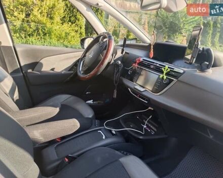 Коричневий Сітроен С4 Пікассо, об'ємом двигуна 2 л та пробігом 212 тис. км за 10500 $, фото 8 на Automoto.ua