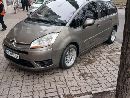 Ситроен С4 Пикассо 2010 в Кривом Роге на Automoto.ua Коричневый Ситроен С4 Пикассо, объемом двигателя 1.6 л и пробегом 340 тыс. км за 6000 $, фото 1 на Automoto.ua