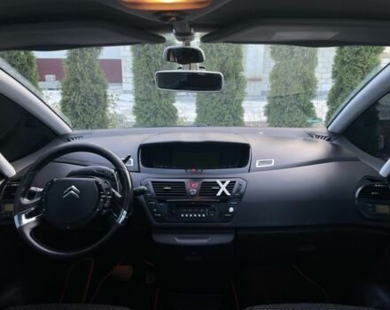 Червоний Сітроен С4 Пікассо, об'ємом двигуна 1.6 л та пробігом 215 тис. км за 6350 $, фото 22 на Automoto.ua