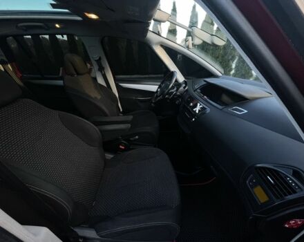 Червоний Сітроен С4 Пікассо, об'ємом двигуна 1.6 л та пробігом 215 тис. км за 6350 $, фото 16 на Automoto.ua