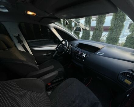 Червоний Сітроен С4 Пікассо, об'ємом двигуна 1.6 л та пробігом 215 тис. км за 6350 $, фото 17 на Automoto.ua