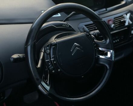 Червоний Сітроен С4 Пікассо, об'ємом двигуна 1.6 л та пробігом 215 тис. км за 6350 $, фото 11 на Automoto.ua