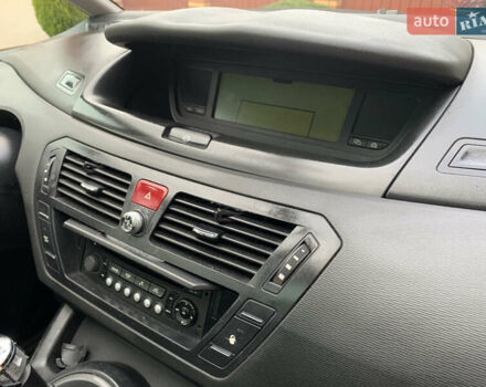 Червоний Сітроен С4 Пікассо, об'ємом двигуна 1.56 л та пробігом 258 тис. км за 4600 $, фото 20 на Automoto.ua