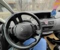 Красный Ситроен С4 Пикассо, объемом двигателя 2 л и пробегом 300 тыс. км за 4500 $, фото 6 на Automoto.ua