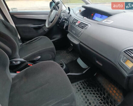 Красный Ситроен С4 Пикассо, объемом двигателя 2 л и пробегом 290 тыс. км за 4200 $, фото 20 на Automoto.ua