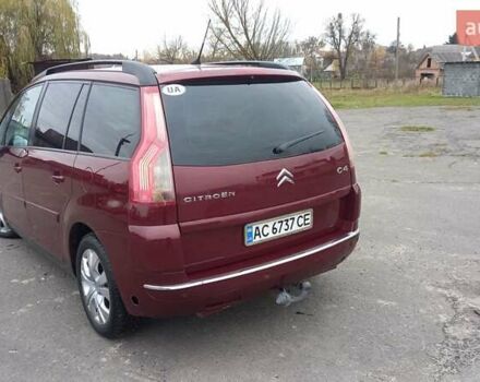 Красный Ситроен С4 Пикассо, объемом двигателя 2 л и пробегом 250 тыс. км за 5000 $, фото 5 на Automoto.ua