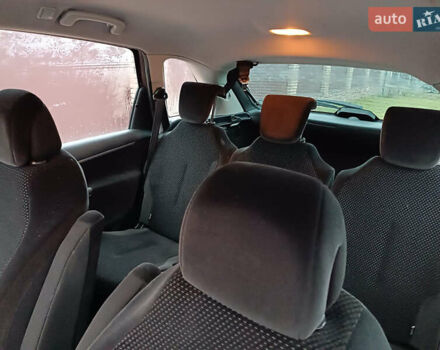 Красный Ситроен С4 Пикассо, объемом двигателя 2 л и пробегом 290 тыс. км за 4200 $, фото 15 на Automoto.ua