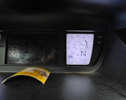 Красный Ситроен С4 Пикассо, объемом двигателя 2 л и пробегом 300 тыс. км за 4500 $, фото 7 на Automoto.ua