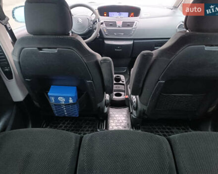 Красный Ситроен С4 Пикассо, объемом двигателя 2 л и пробегом 290 тыс. км за 4200 $, фото 22 на Automoto.ua